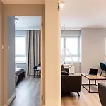 Ξενοδοχείο με διαμερίσματα Platinum Towers 4*