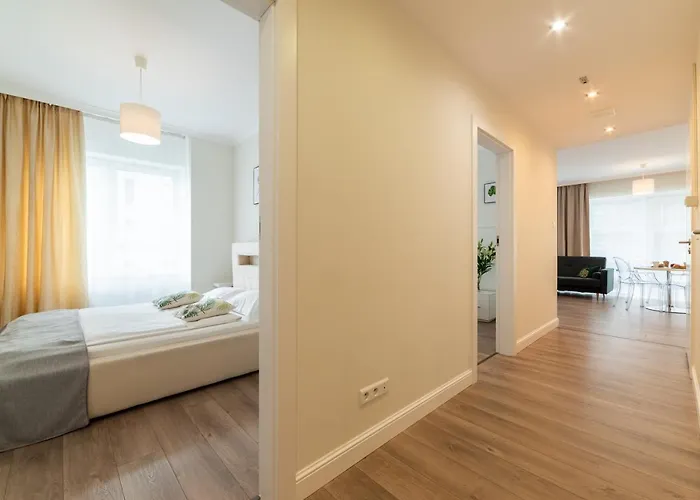 白金塔中央公寓 4*