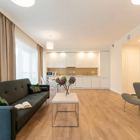 Apartahotel Platinum Towers 4*