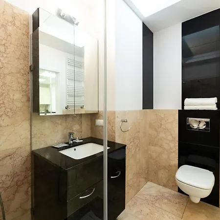 Platinum Towers 4*