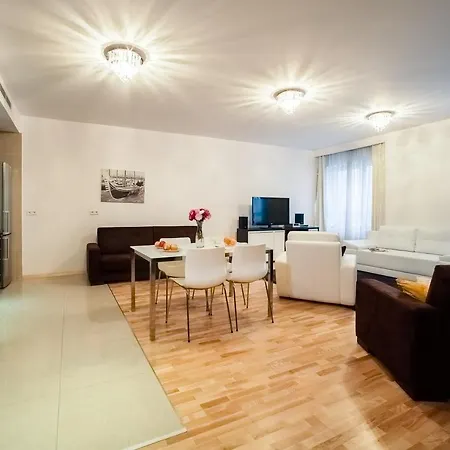 Aparthotel Platinum Towers Central