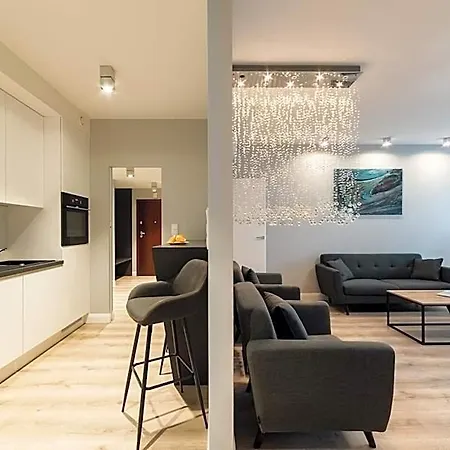 Platinum Towers Aparthotel