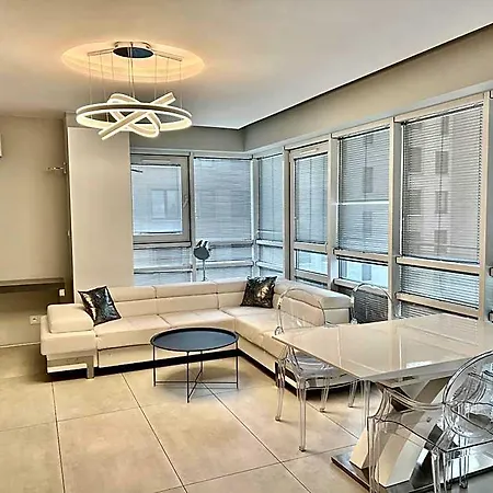 Platinum Towers Aparthotel