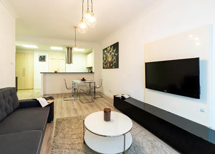 Platinum Towers Aparthotel 4*