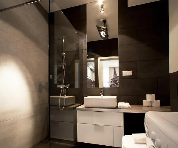 Platinum Towers Aparthotel